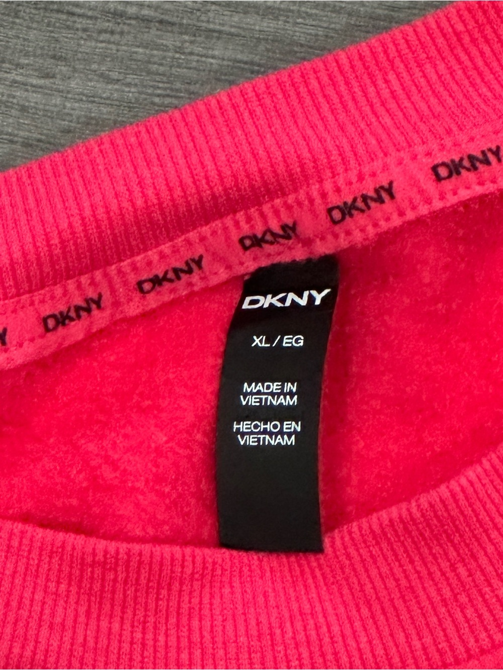 Womens DKNY crewneck sweatshirt size Xl - Picture 5 of 10